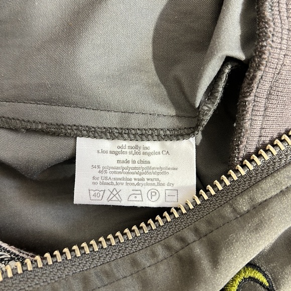 ODD MOLLY 584 Big bomber jacket. Satin. Two colored with gorgeous embroidery. - Picture 11 of 12